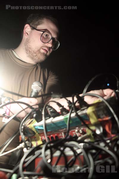 DAN DEACON - 2011-04-07 - PARIS - Gaite Lyrique - 